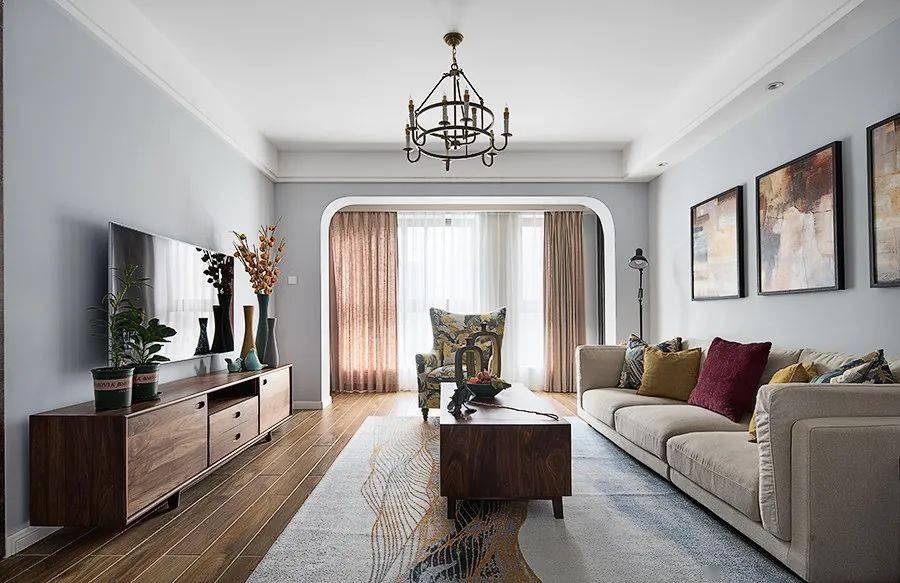 刷乳胶漆的电视墙简单省钱也耐看大方