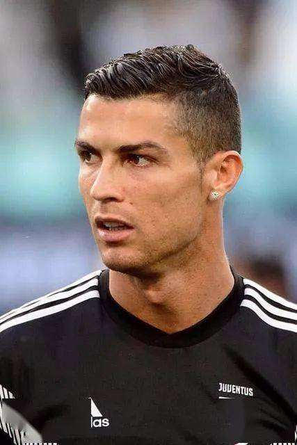 c罗五款"经典发型"盘点,连寸头都驾驭得相当完美!_手机搜狐网