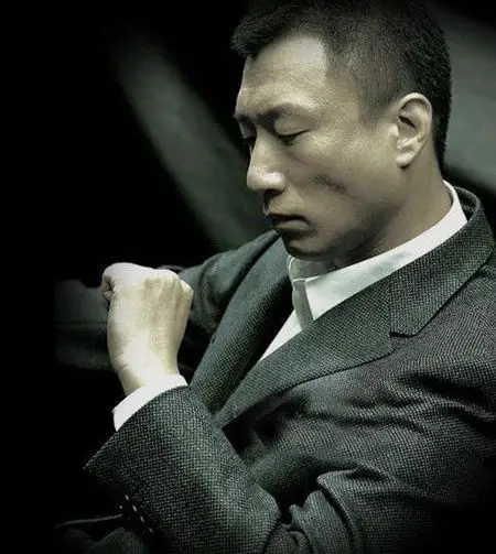 靠母亲捡垃圾养大的明星 你绝对想不到是谁?