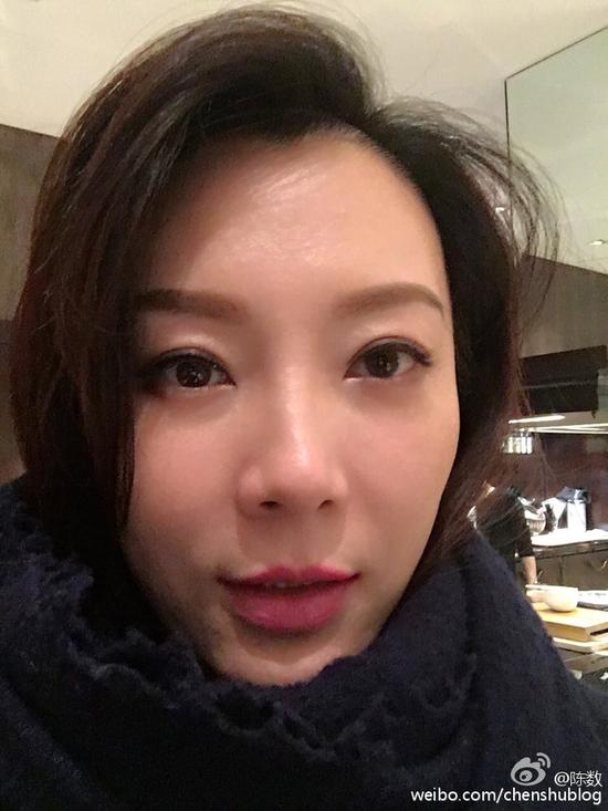 陈数晒儿子捐压岁钱做公益:感动到想哭