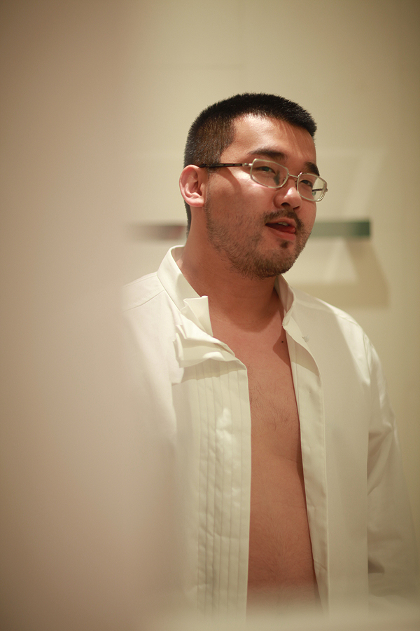 求几张长的好的大叔图片,成熟的,有小肚子的