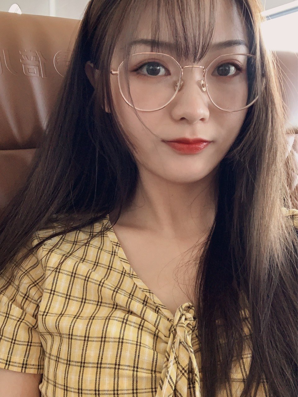 日常自拍,不过正好上要说话,嘴怪怪的