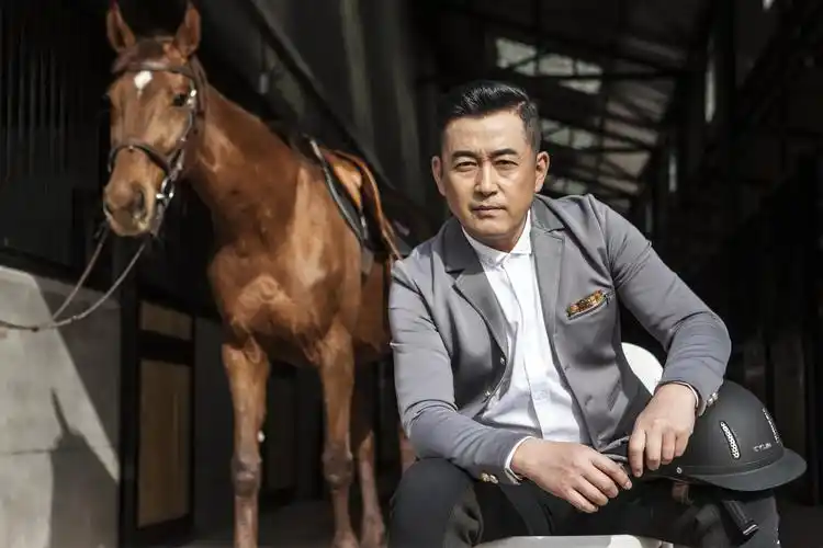 王志飞简历个人资料简介(王志飞王志飞个人资料王志飞图片最新动态)