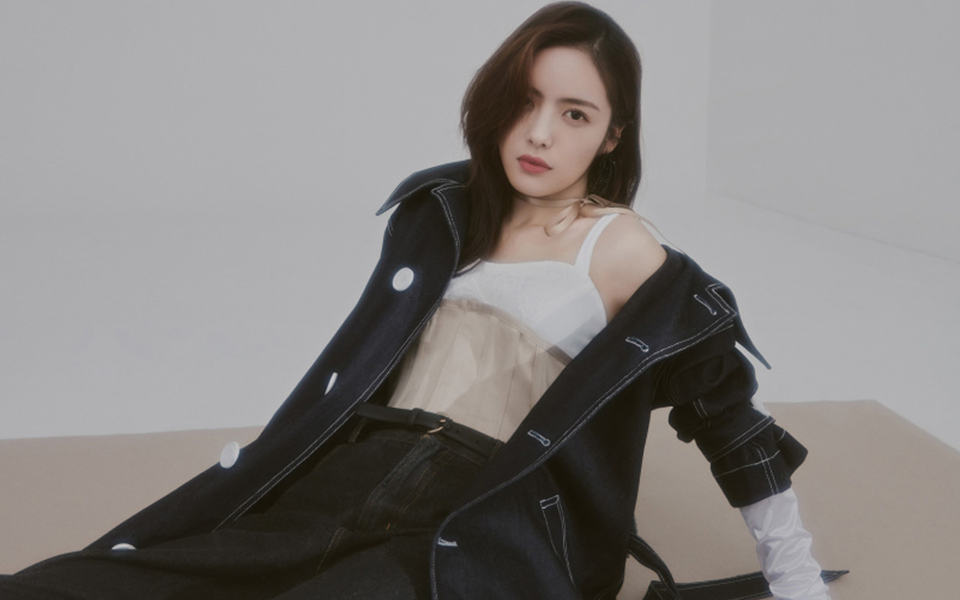 蔡文静魅力迷人时尚杂志写真图片电脑壁纸