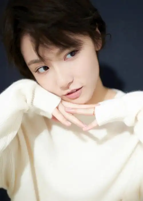 《爱情公寓5》成果诸葛大力可爱公主