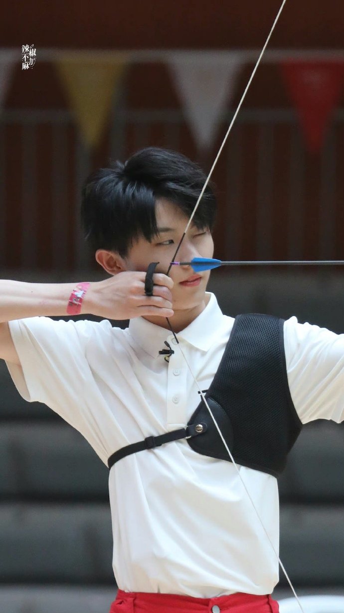 时代少年团射箭好帅
