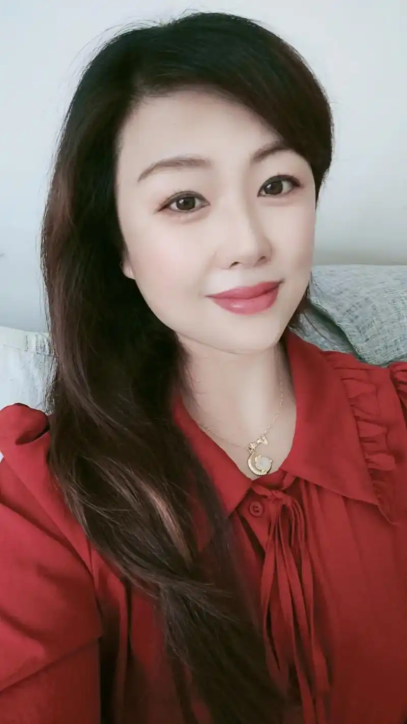 女人只要不开心,那就去拍抖音,因为抖音里面的女人,三十岁像十 - 抖音