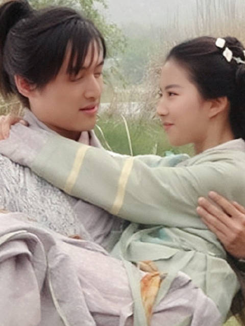 胡歌说没想到会和刘亦菲同台