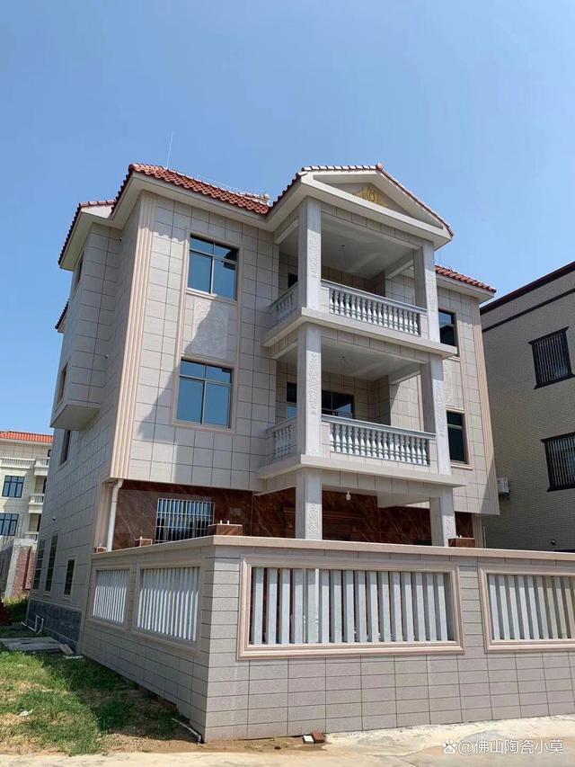 三层外墙自建房效果图