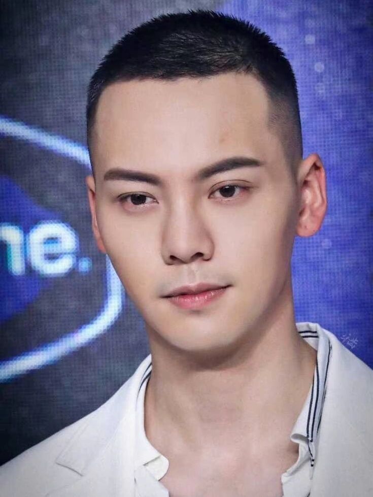 陈伟霆壁纸之短发酷帅系列