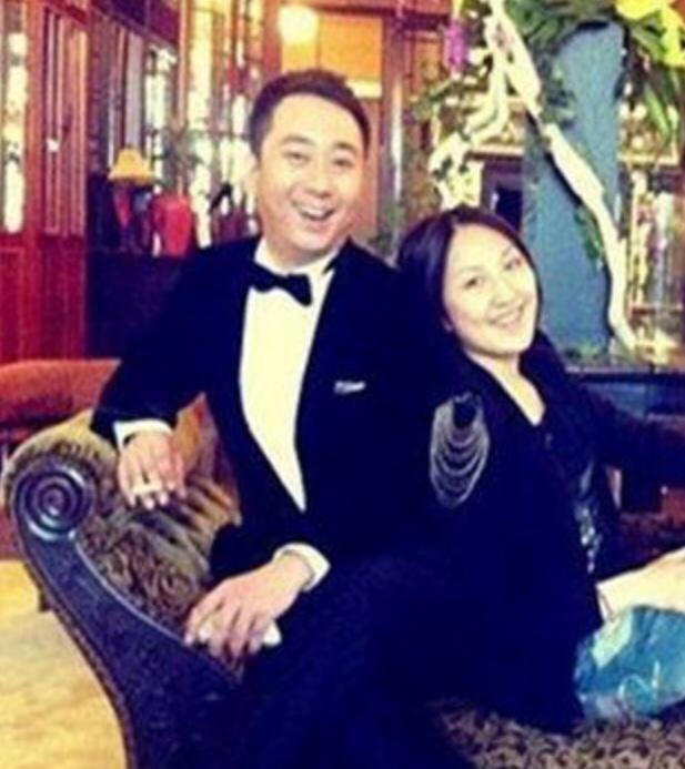 这不,矛头又都指向了王自健的前妻黄雅静,说她是第二个马蓉!