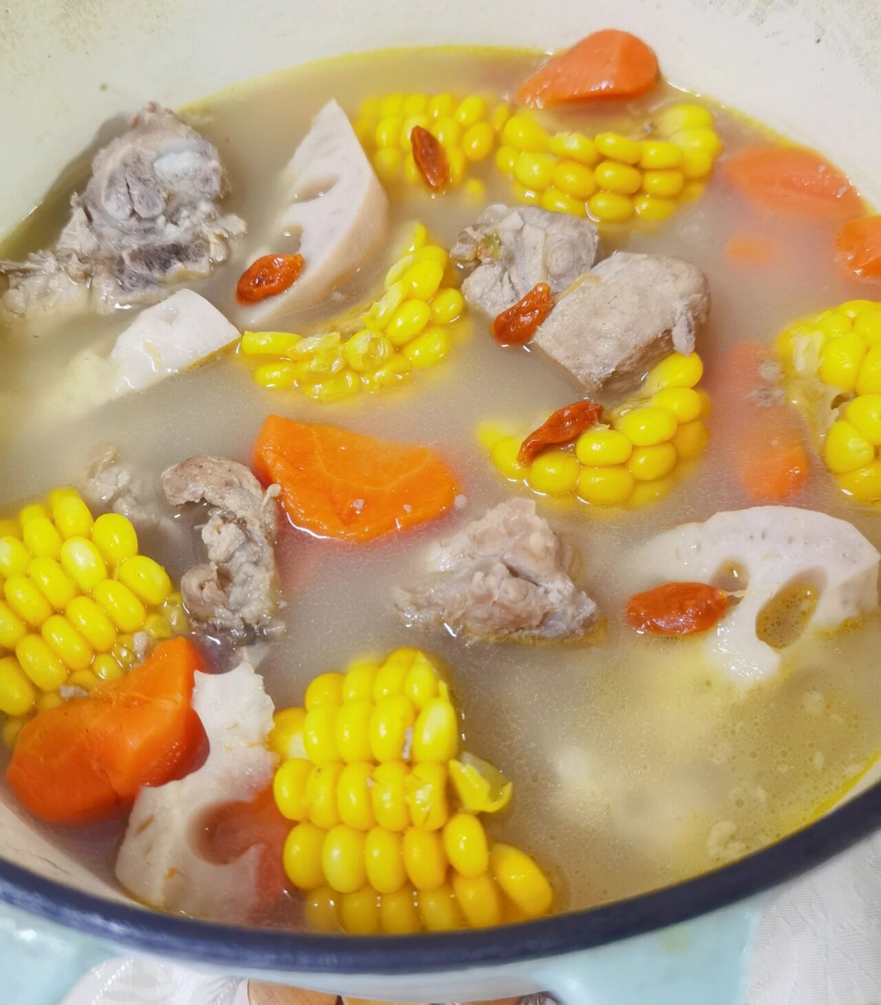 炖汤tips:玉米莲藕排骨汤/白萝卜排骨汤 实践得真知