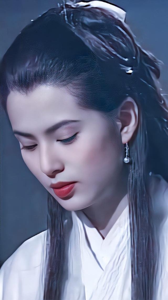 95年神雕侠侣中那个高雅脱俗的龙女如今再提也深入人心.