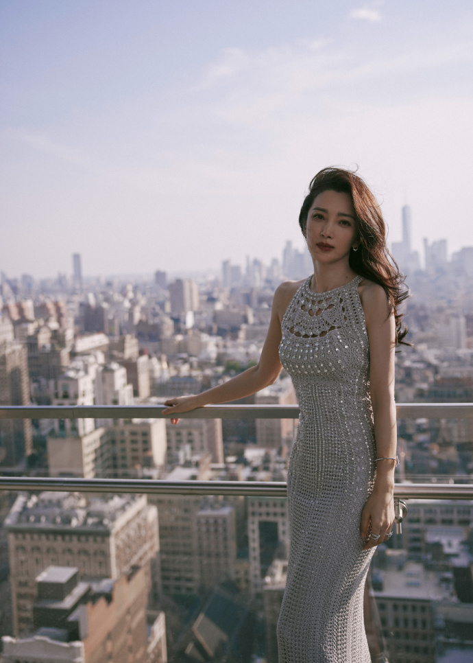 李冰冰超话##李冰冰波光云影大片##李冰冰时装周状态##李冰冰啃秀