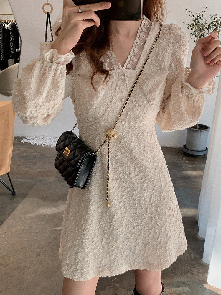 1005法式长袖连衣裙子冷淡风女装高级感设计感小众春款2021年新款