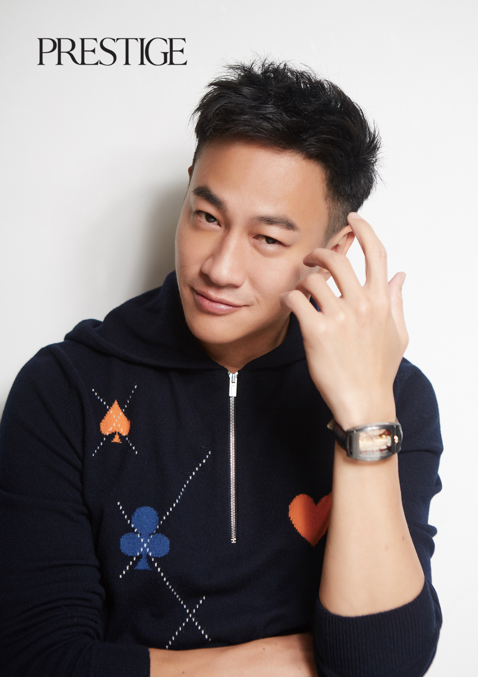 帅东俏皮表情四连拍!童心未眠的何导|何润东|童心|表情_新浪新闻