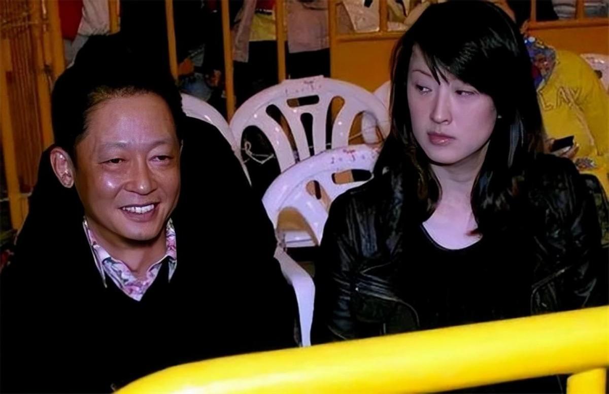 回顾陈坚红名模出身身价过亿嫁浪子王志文受尽欺负也不放弃