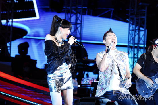 吴莫愁哈林摇庆庾澄庆生日 感动恩师