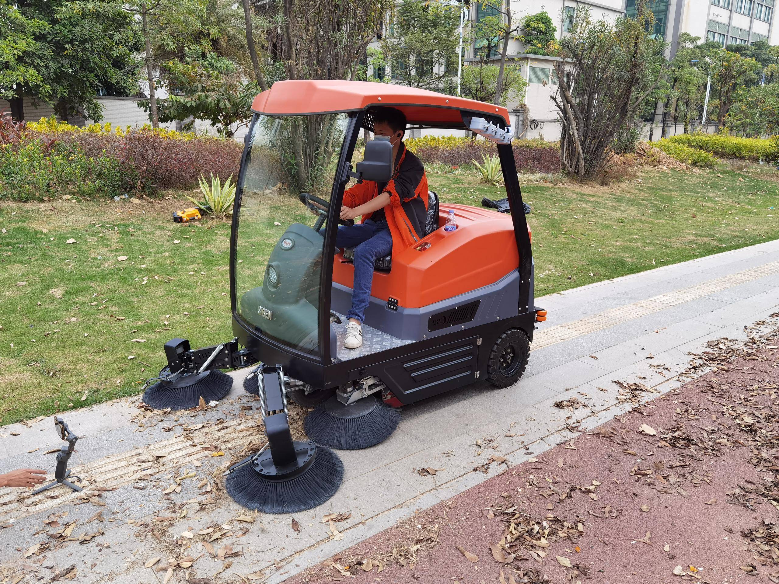 原创使用环卫清扫车的好处有哪些