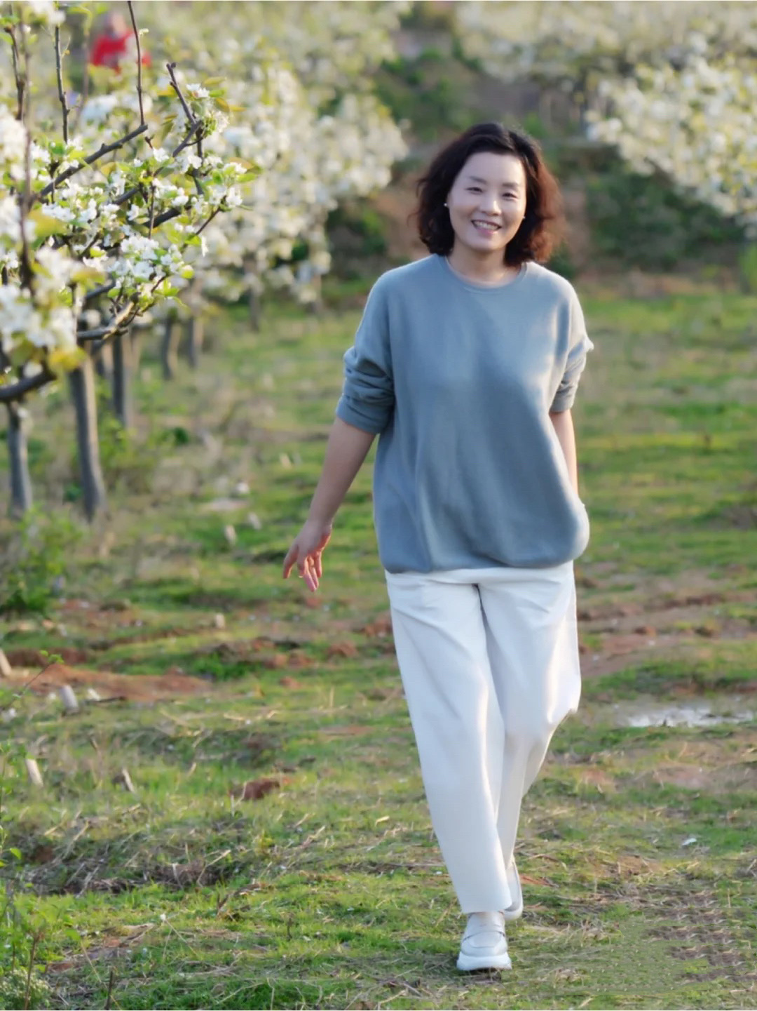 50-60岁的女士依然优雅,几款好看的短发造型,修饰脸型更大方