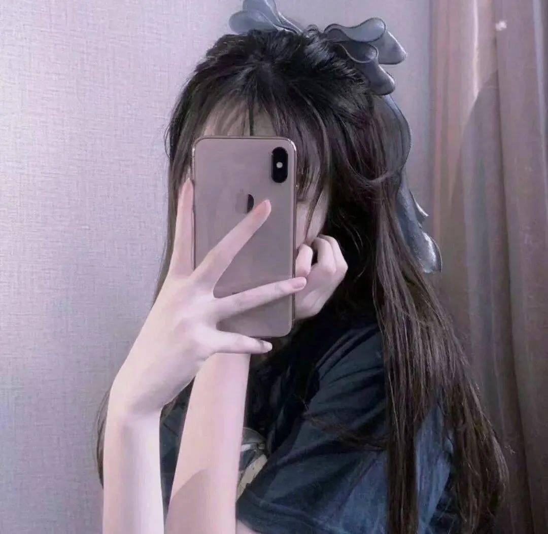 手机对镜自拍挡脸头像