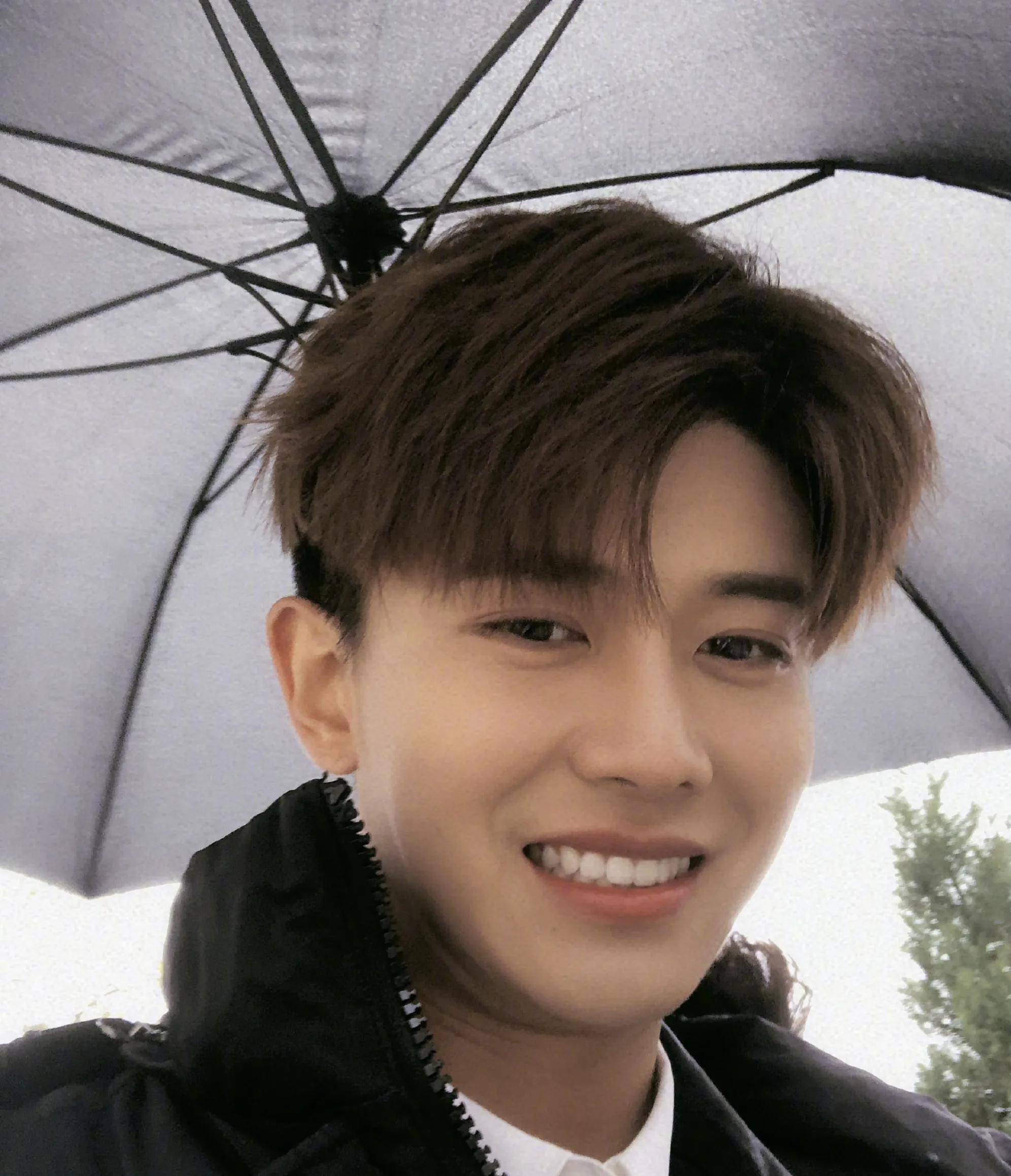 男星任嘉伦写真合集阳光帅气温文尔雅