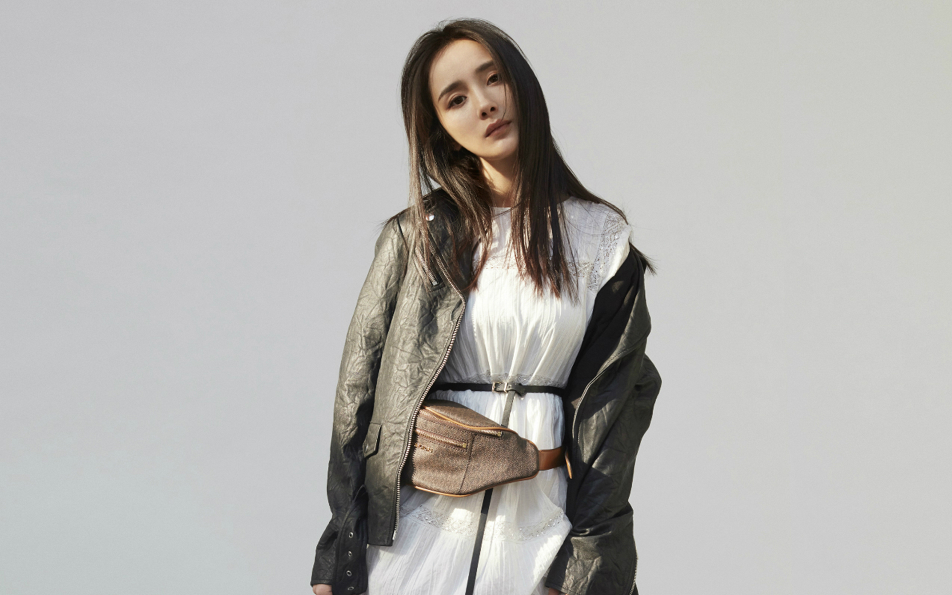 杨幂酷美性感高清桌面壁纸