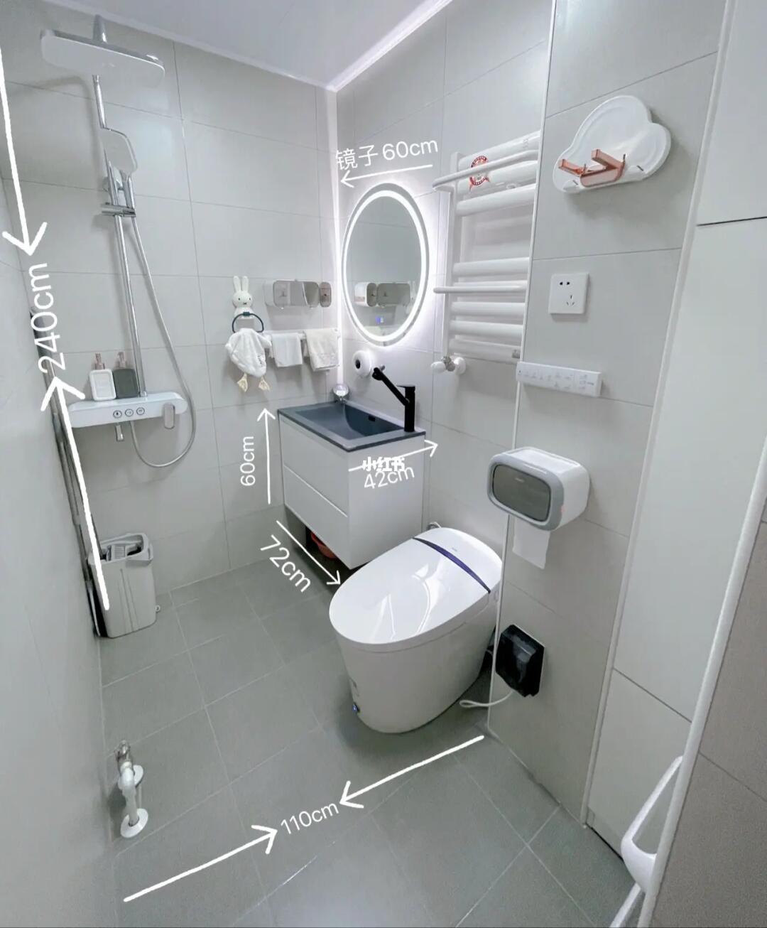 2平米卫生间装了灰色系后悔了