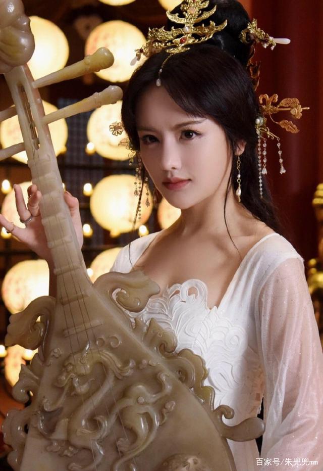 《妖狐苏妲己》妲己倾国倾城,妖媚动人