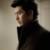 沧桑的中国大叔头像图片【点击鼠标右键下载】