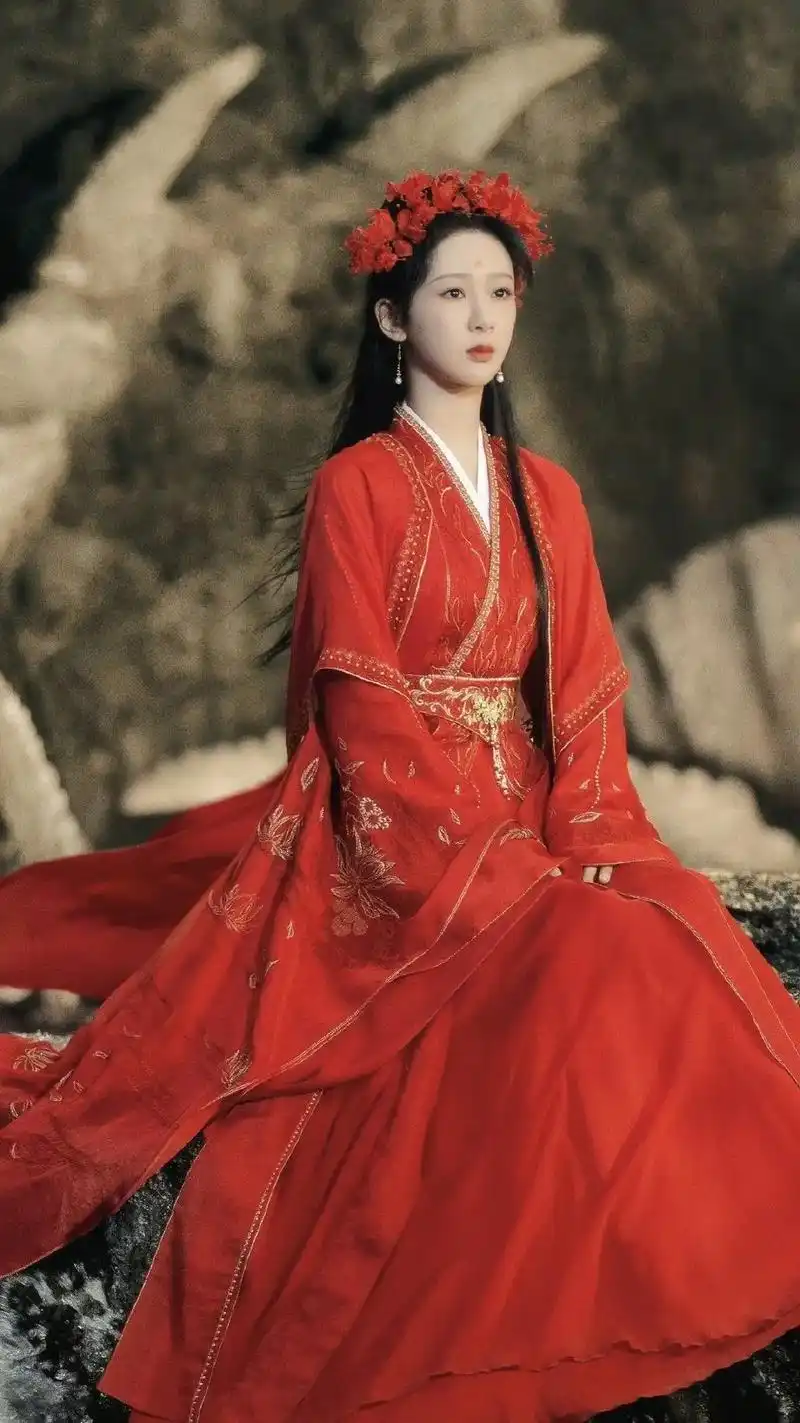 杨紫 红衣小夭真的绝美#长相思 #杨紫小夭 - 抖音