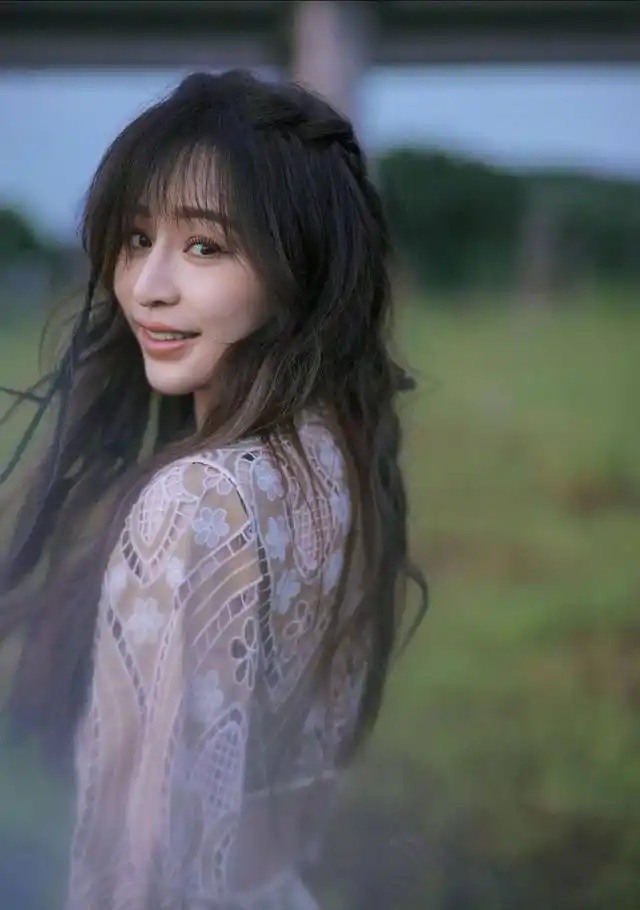 王心凌不走寻常路再次美出新高度42岁依旧身材火辣如少女