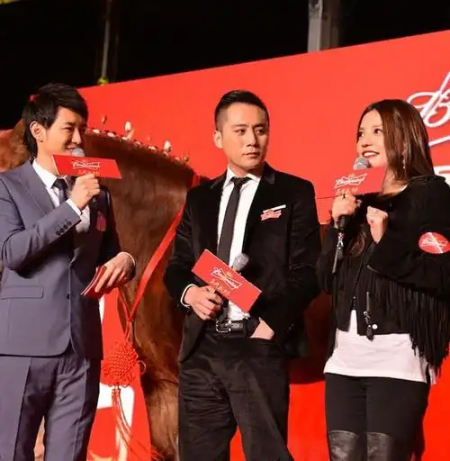 刘烨深夜表白赵薇,男神女神同框尽显岁月是把杀猪刀!