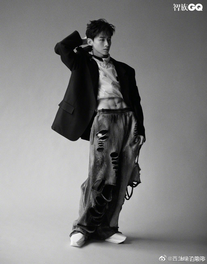 咱就是说白敬亭肌肉线条好绝啊