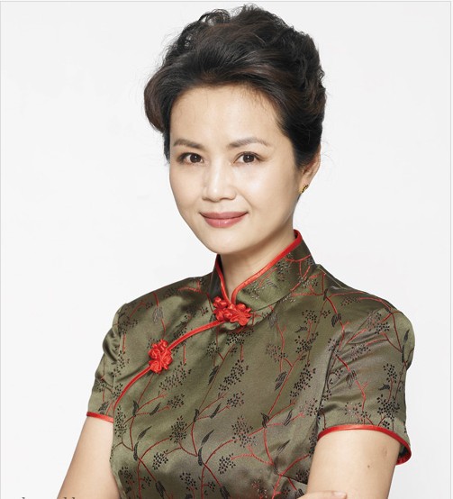 茹萍的性格挺好的,她平时特别特别温柔,听她聊天有一种如沐春风的感觉