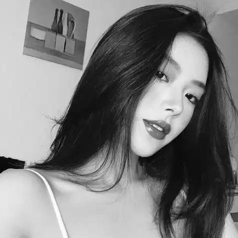 超拽霸气高冷女生头像黑白爱这种离谱感觉