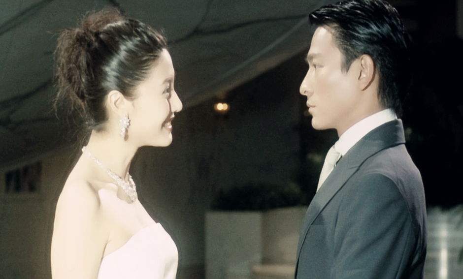 李嘉欣与刘德华合作的最完美作品,当数1999的这部现代爱情片《黑马