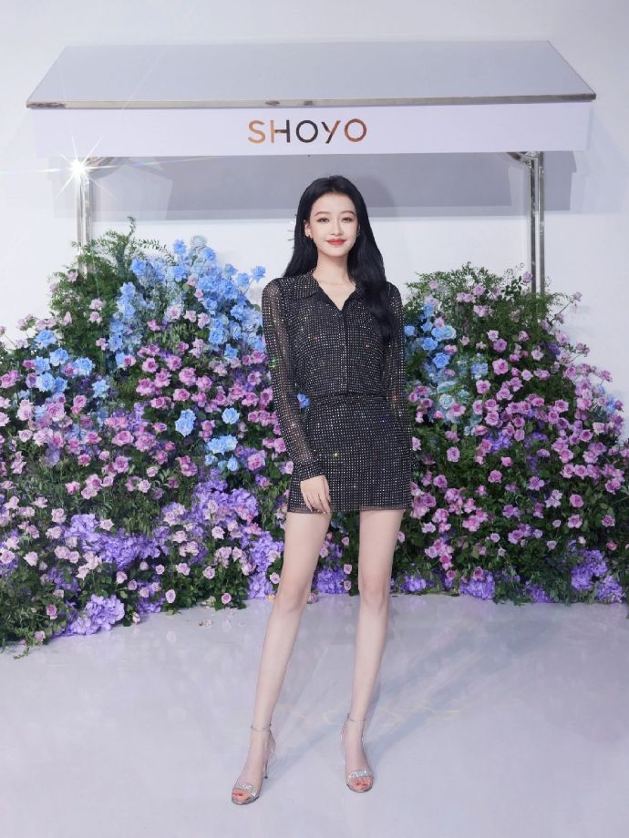 孙怡超话#孙怡好会共情王睡睡#孙怡这性感大长腿