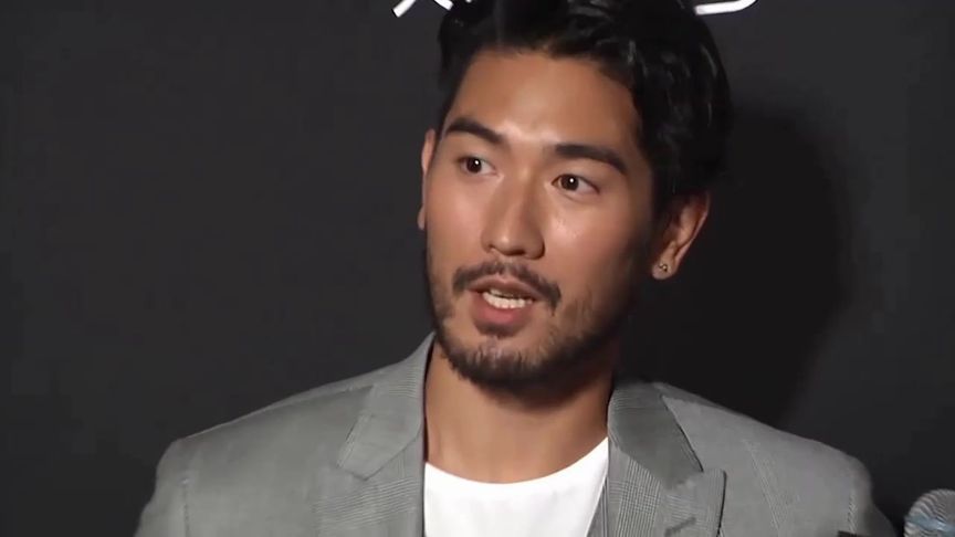 高以翔生命最后时刻视频画面曝光 倒在路边花坛上