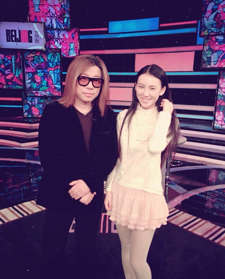 鲁能悍将妻子演抗战神剧 与翔嫂一起打鬼子(组图)