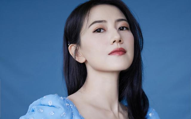 高圆圆与闺蜜神仙友谊,28年相伴一路成长