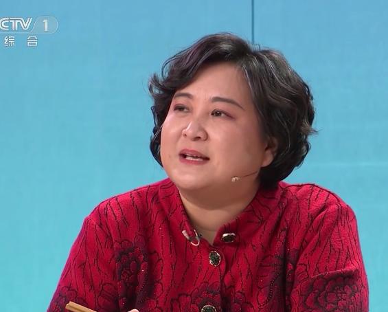 原创央视春晚贾玲摇身一变成张小斐恶婆婆明枪暗斗上演婆媳大戏