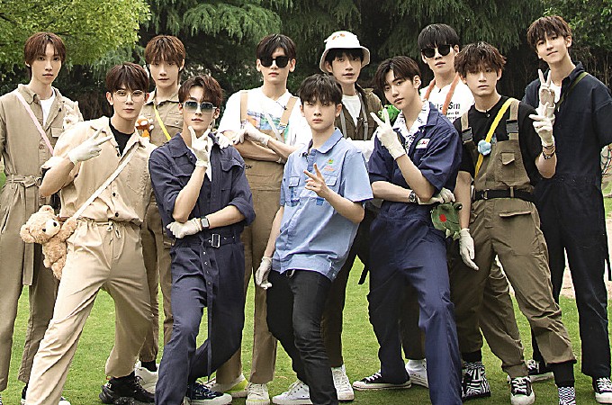 焉栩嘉晒北电录取书,何洛洛却陷入新歌抄袭,r1se成员回应默契