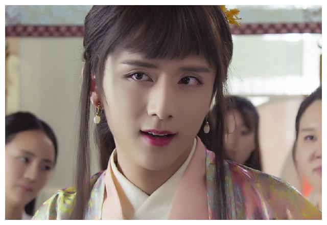 影视作品当中的男扮女装,官鸿许凯陈飞宇,你被谁惊艳到了