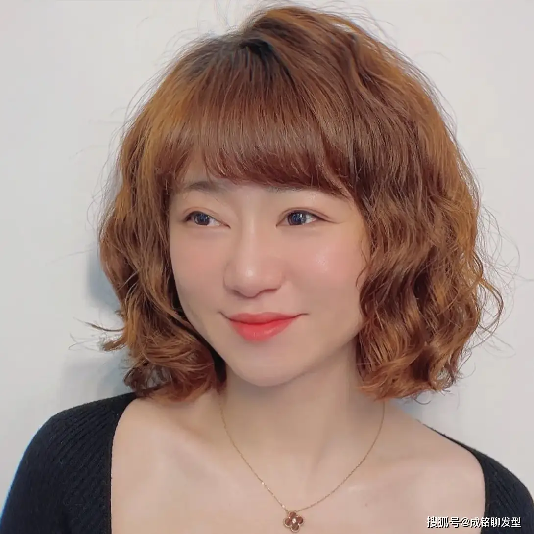 短发烫发新潮流,轻松减龄十岁!_发型_卷发_女人