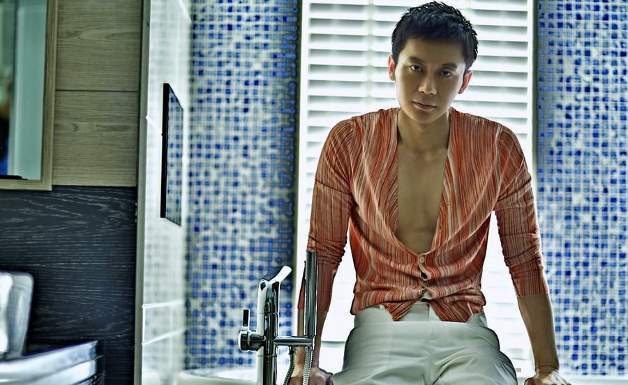 李晨腹肌紧实浴室湿身诱惑杂志写真图片