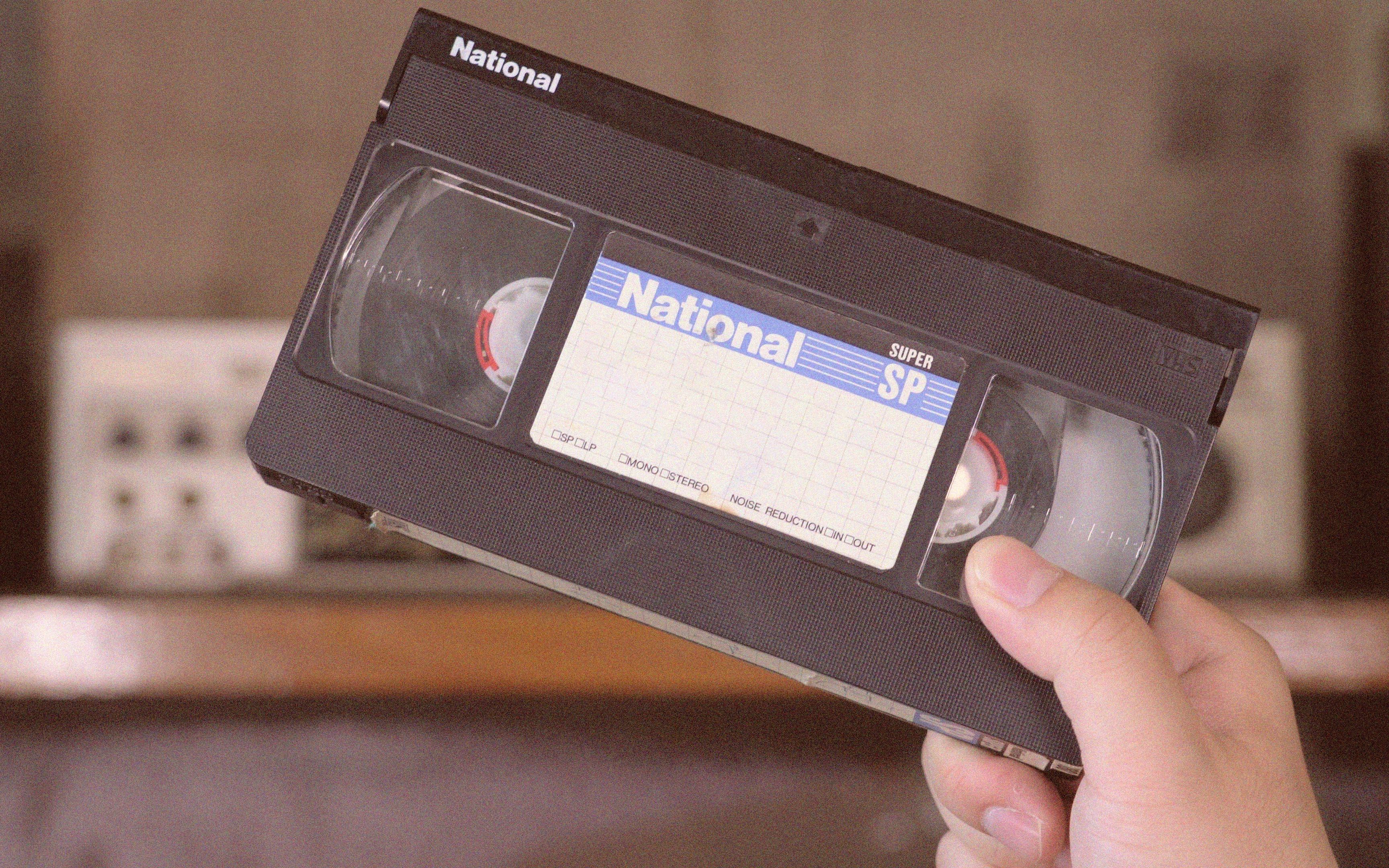 放一盘上世纪80年代的录像带,竟然看哭了_哔哩哔哩_bilibili