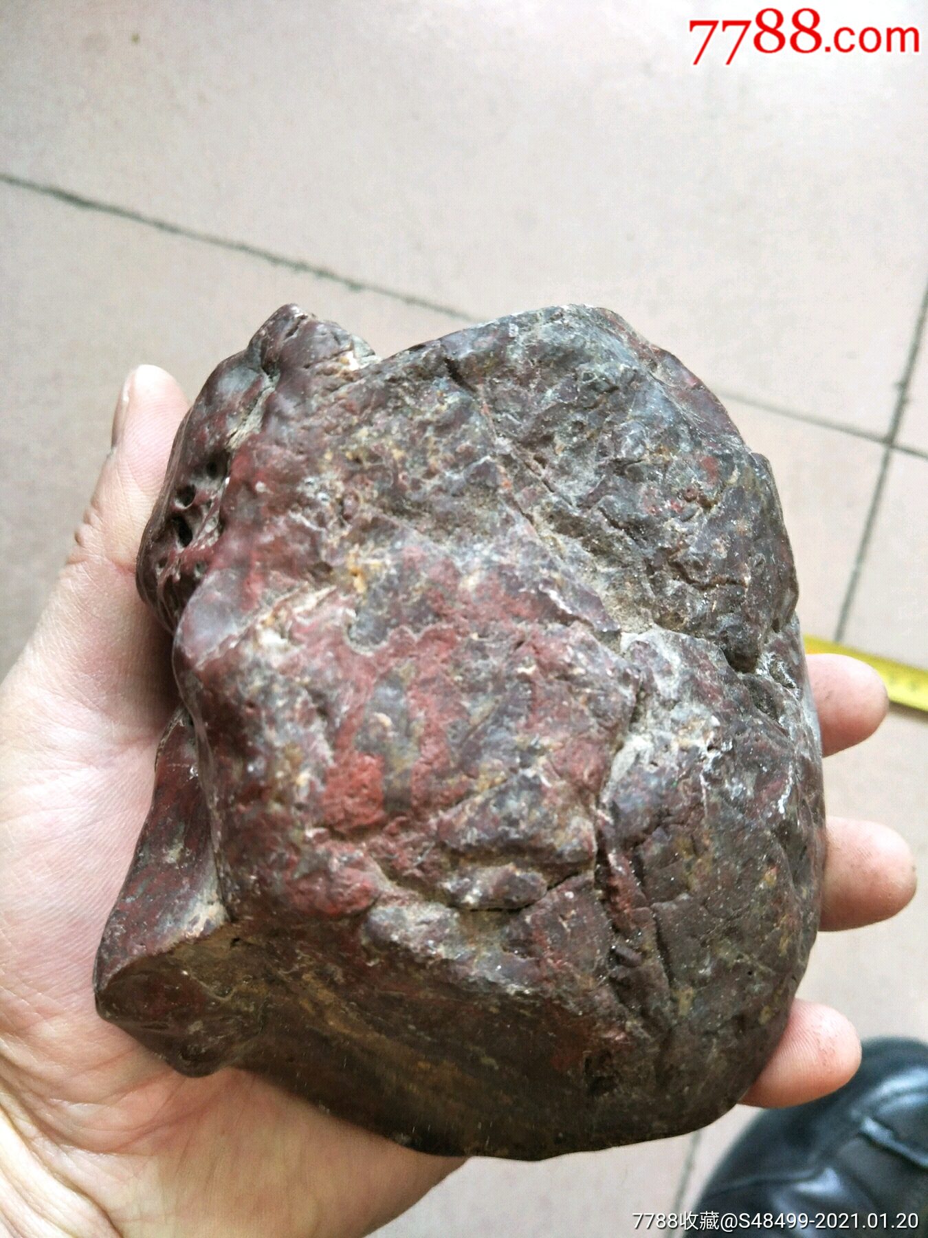 鸡血石原石一个