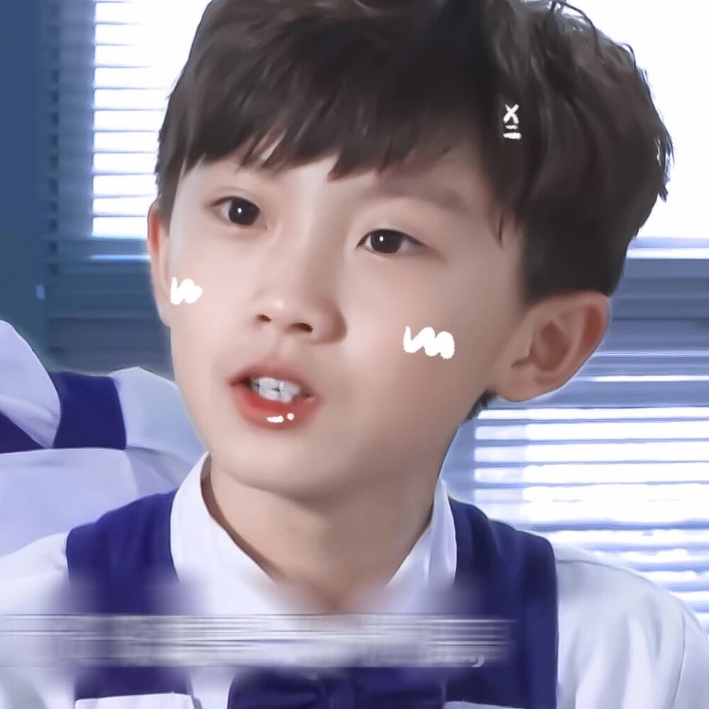 快来康康小时候的马嘉祺