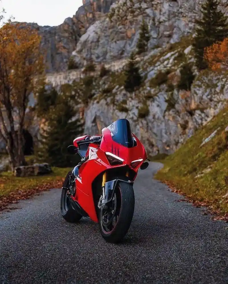 做你想做的 至于别人怎么看 那都不重要#摩托车 #机车摄影  - 抖音